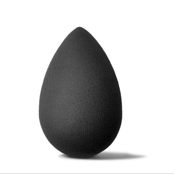 Beautyblender Pro Sponge - Picture 1 of 3